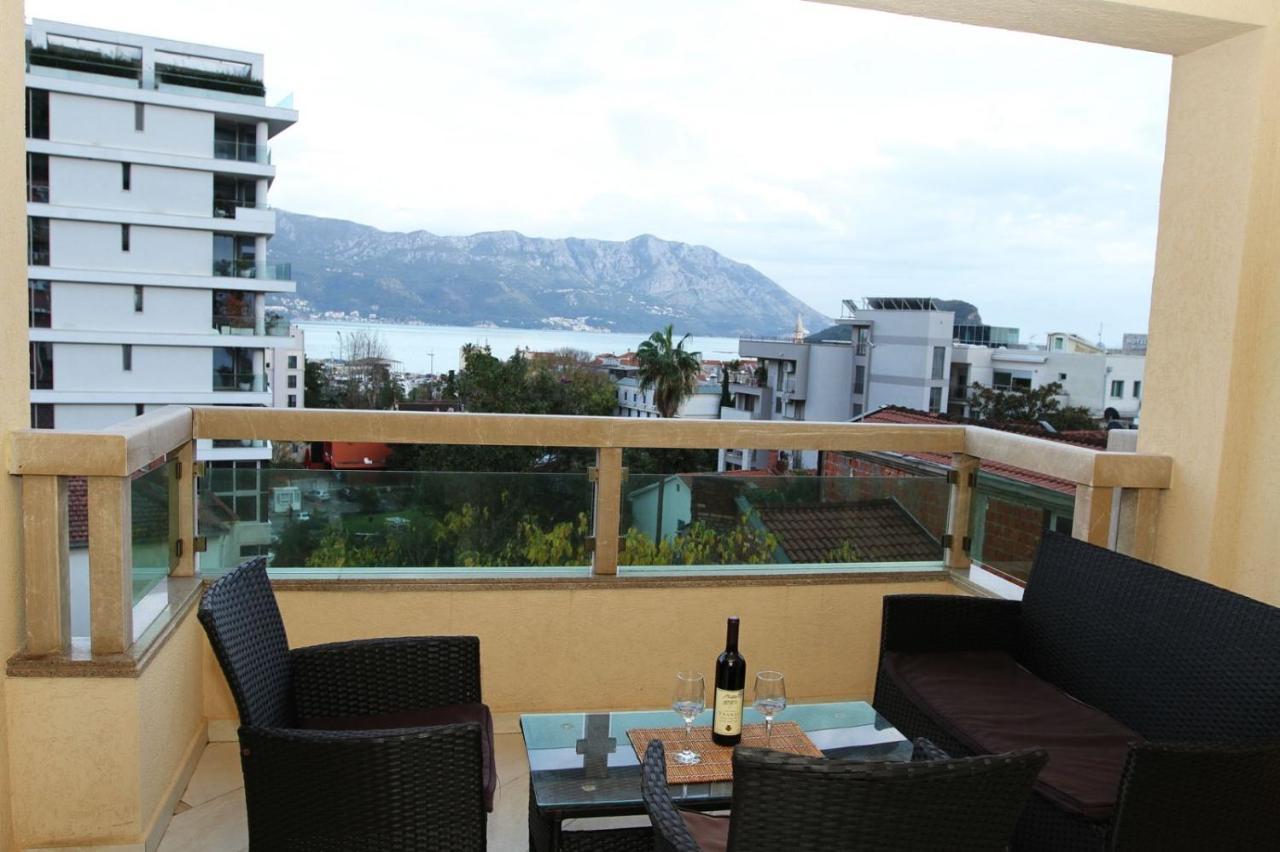 Luxury Big Blue Apartment Budva